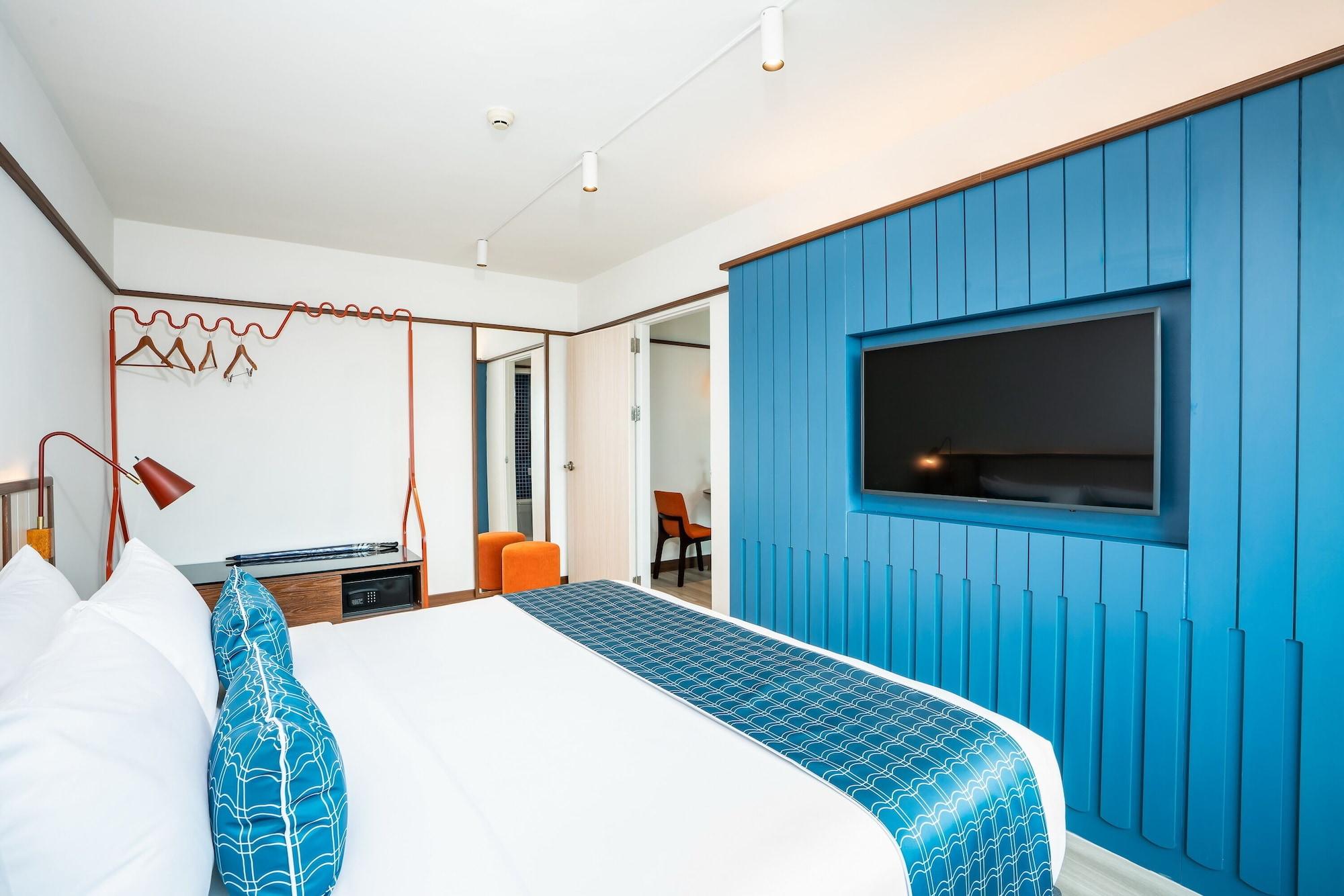 Отель Amber Sukhumvit 85